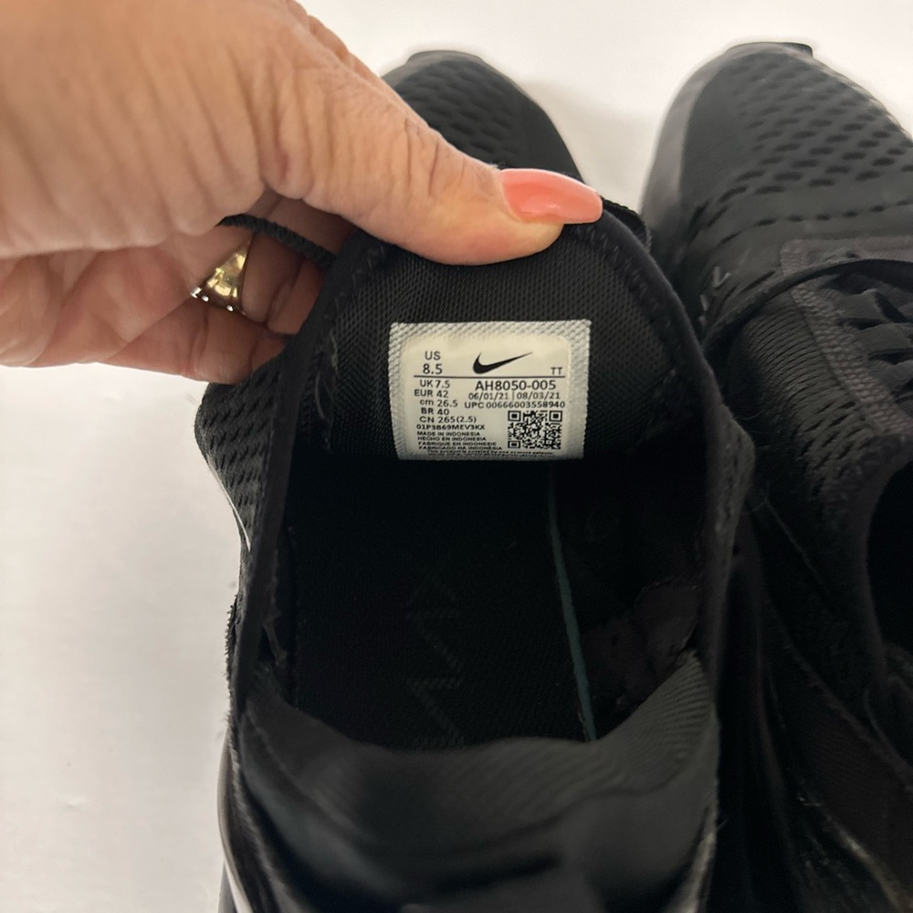 Nike Air Max 270 Triple Black Sneakers Men’s Size 8.5 - Picture 5 of 5